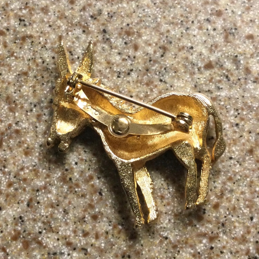Vintage- Gold Donkey Brooch Pin - Picture 2 of 3